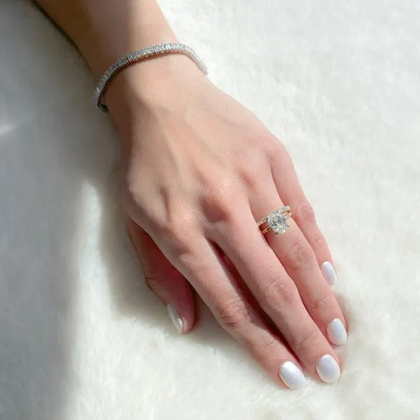 2.01ct Victoria Oval Diamond Solitaire Engagement Ring Image 4 La Mine d'Or Moncton, NB