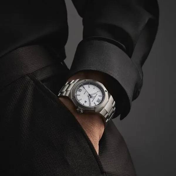 Baume & Mercier Riviera Automatic Watch White Dial 42mm Image 5 La Mine d'Or Moncton, NB