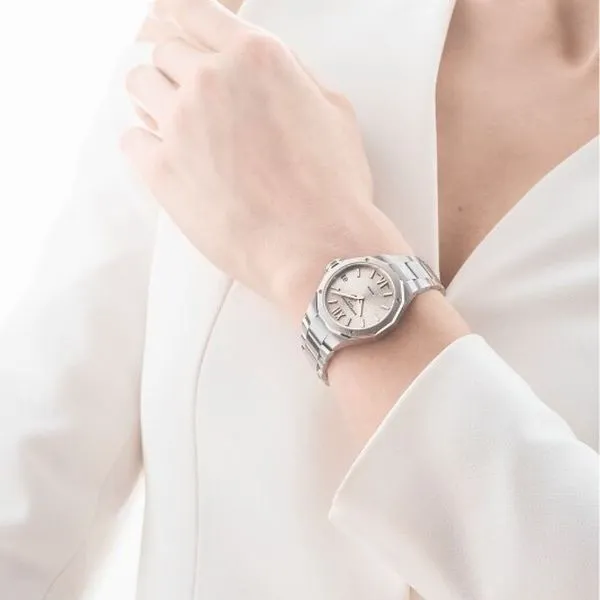 Baume & Mercier Riviera Quartz Watch Silver Dial 33mm Image 4 La Mine d'Or Moncton, NB