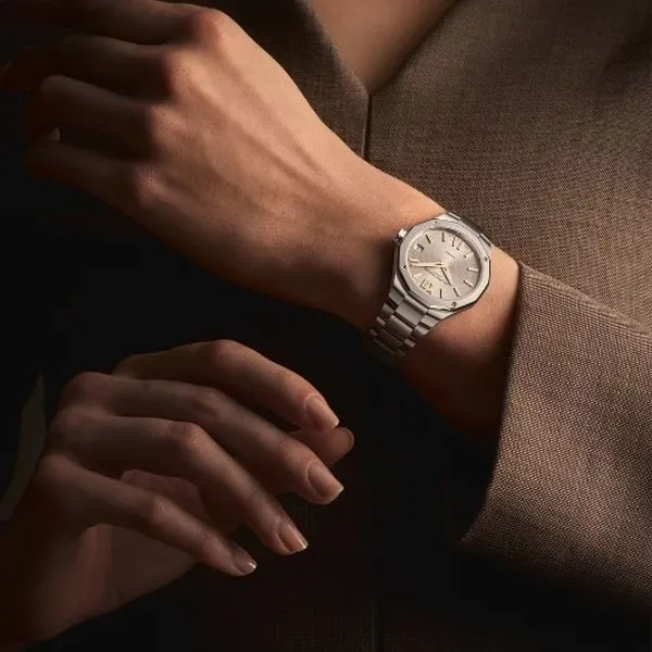 Baume & Mercier Riviera Quartz Watch Silver Dial 33mm Image 5 La Mine d'Or Moncton, NB