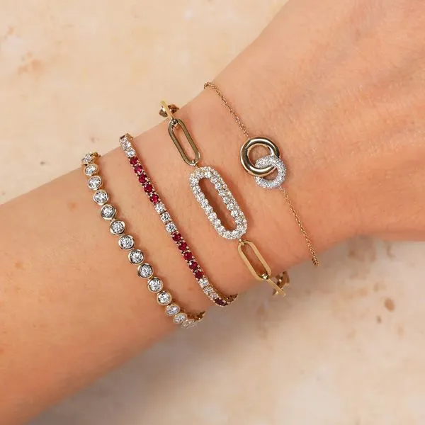 0.12tw Shy Creation Kate Diamond Pave Circle Bracelet Image 2 La Mine d'Or Moncton, NB