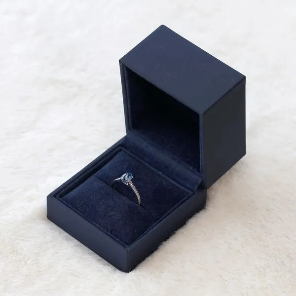 0.70ct Milan Aquamarine Oval and Diamond Pave Ring Image 5 La Mine d'Or Moncton, NB