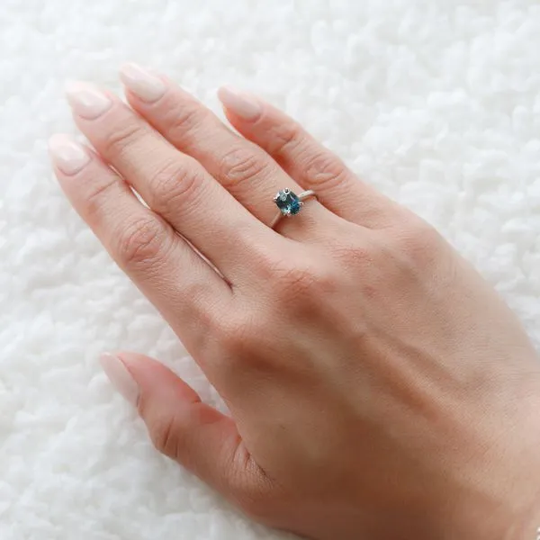 1.60ct Rio Oval Teal Sapphire Solitaire Ring Image 5 La Mine d'Or Moncton, NB