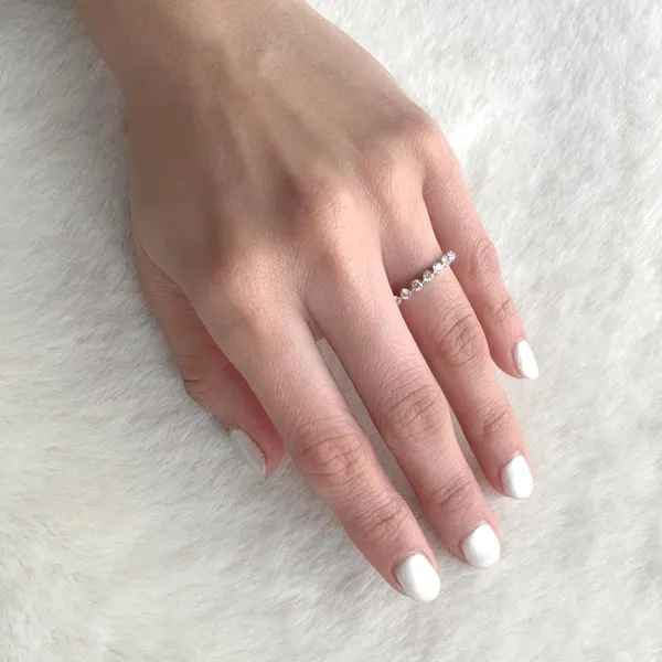 0.50tw Always Single Shared Claw Platinum Diamond Band Image 5 La Mine d'Or Moncton, NB