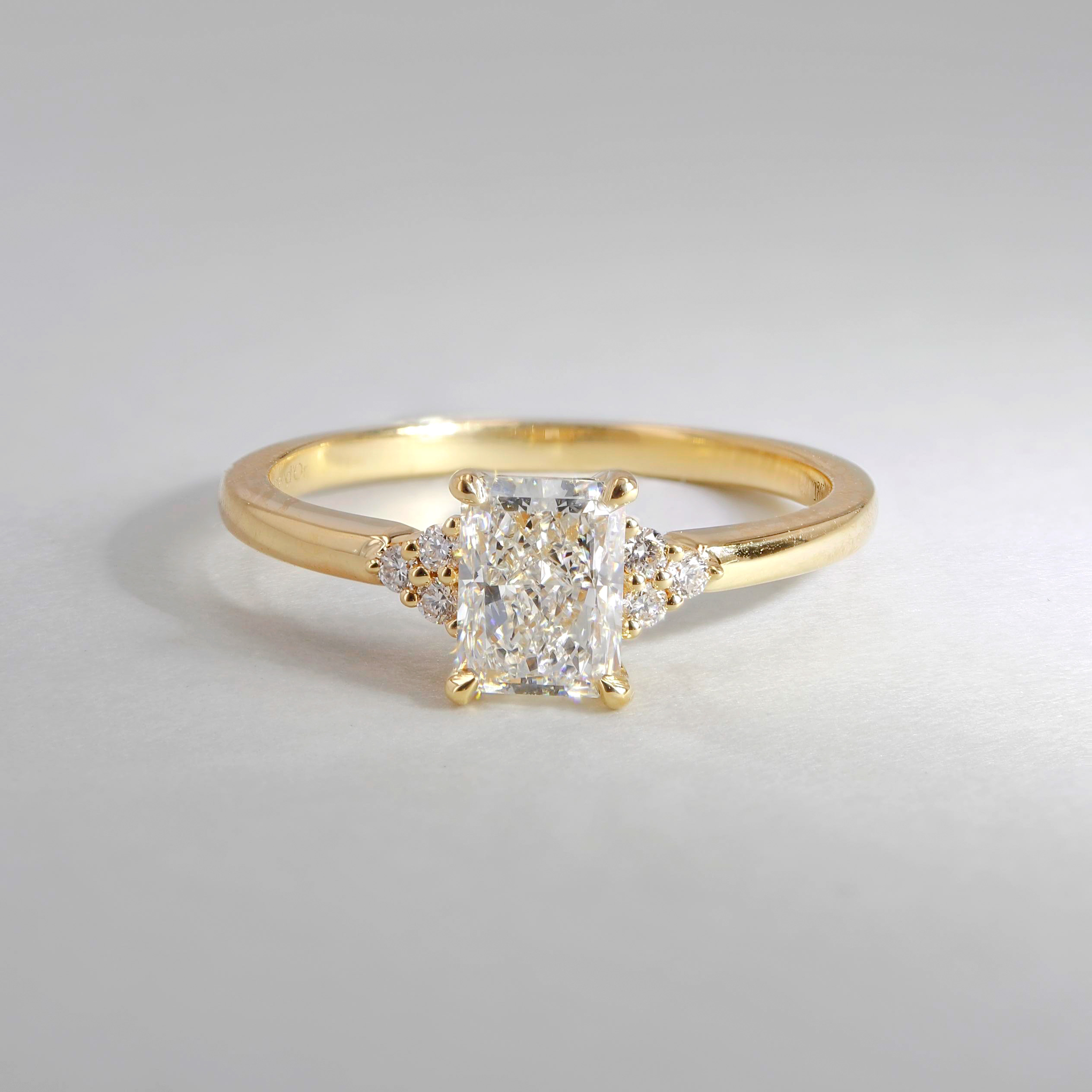 1.00tw Paris Radiant Diamond Engagement Ring Image 4 La Mine d'Or Moncton, NB