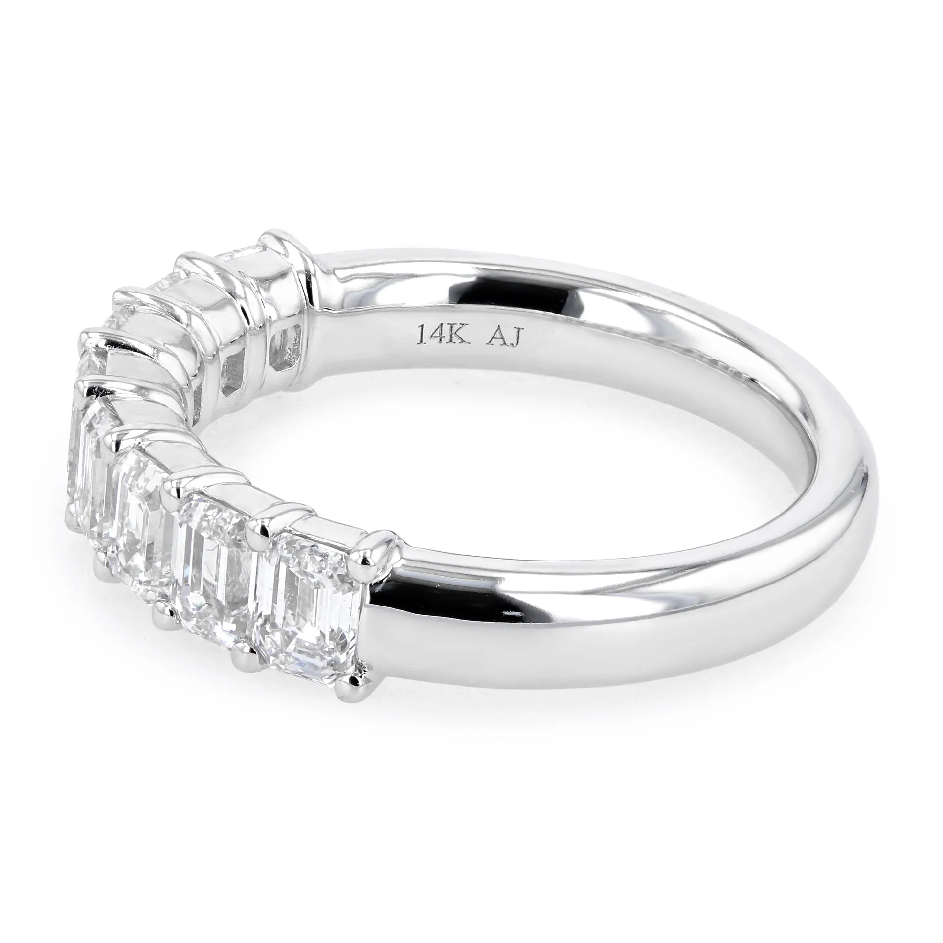 2.00tw Emerald Cut Diamond Band Image 2 La Mine d'Or Moncton, NB