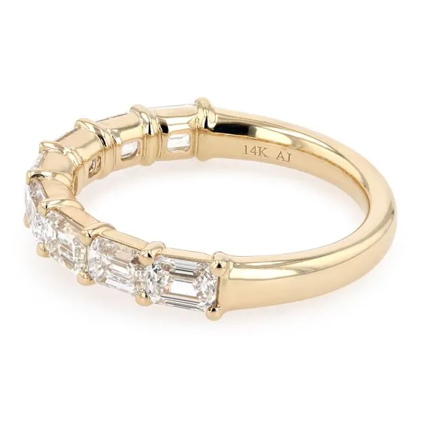 2.00tw Emerald Cut Diamond Band Image 2 La Mine d'Or Moncton, NB