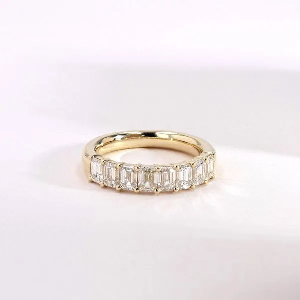 2.00tw Emerald Cut Diamond Band Image 3 La Mine d'Or Moncton, NB