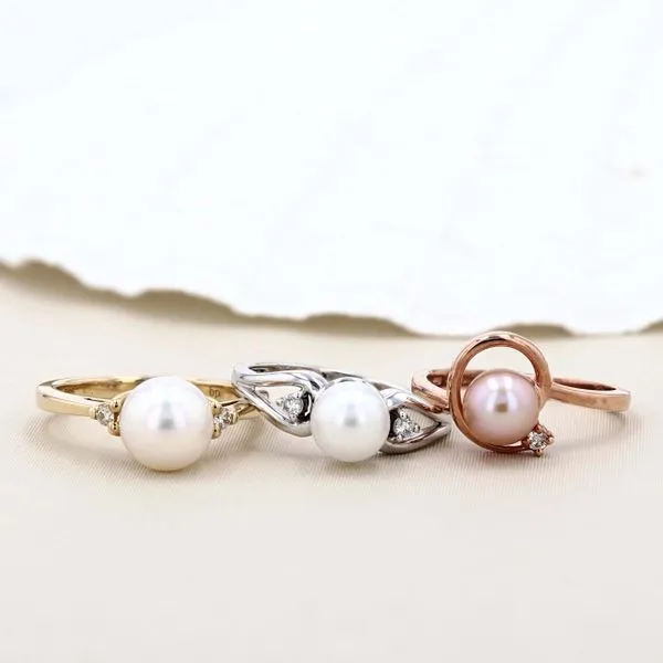 0.06ct Diamond and White Freshwater Pearl Ring set in 14kt Yellow Gold Image 3 La Mine d'Or Moncton, NB