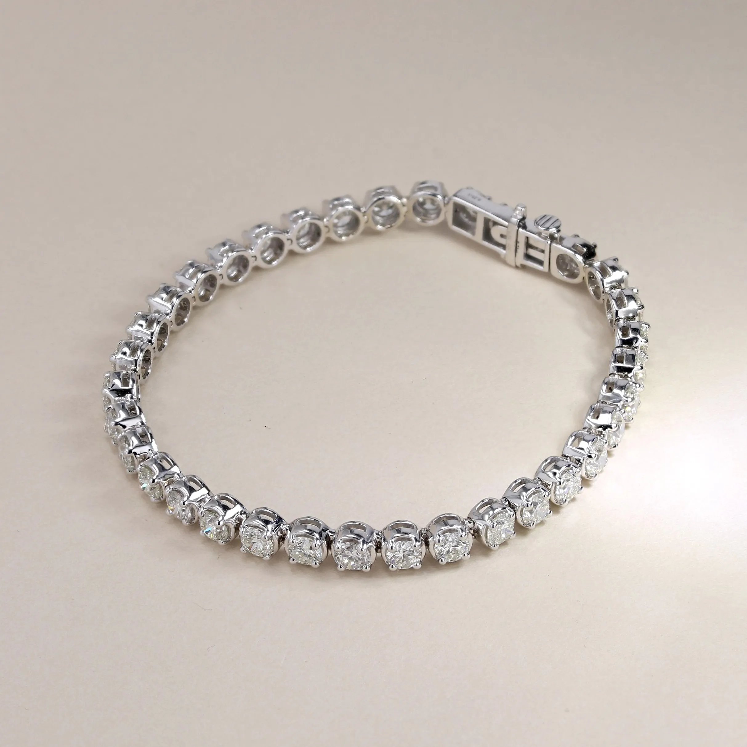 8.25ct Round Brilliant Diamond Tennis Bracelet Image 3 La Mine d'Or Moncton, NB