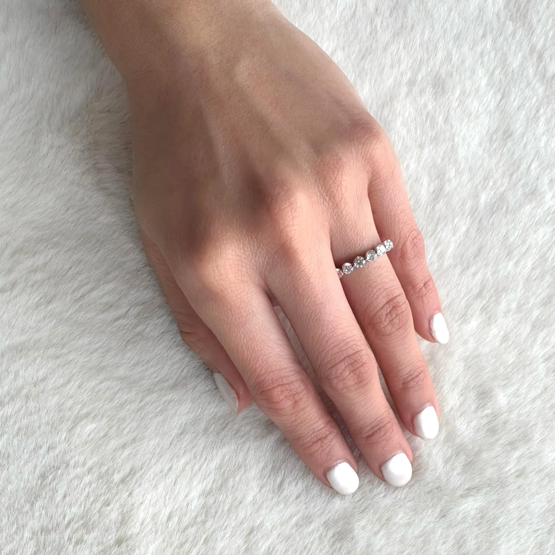 1.00tw Always Single Shared Claw Platinum Diamond Band Image 5 La Mine d'Or Moncton, NB