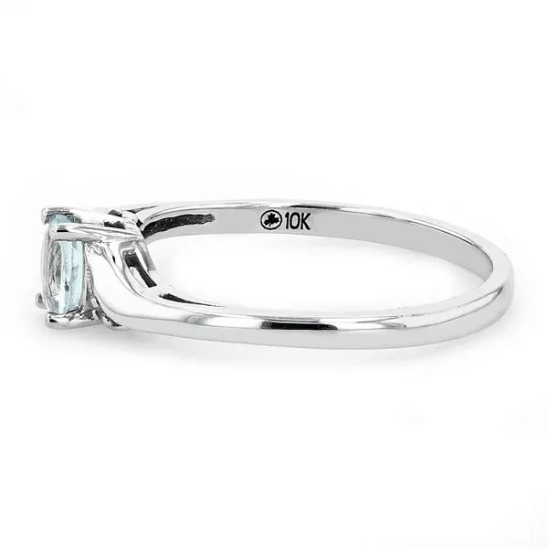 Genuine Aquamarine Birthstone & Diamond Ring Image 2 La Mine d'Or Moncton, NB