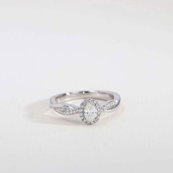 0.52tw UTwo Diamond Halo Engagement Ring Image 3 La Mine d'Or Moncton, NB