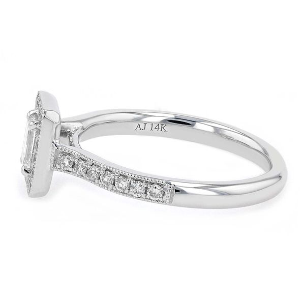 0.65tw Emerald Diamond Halo Pave Engagement Ring Image 2 La Mine d'Or Moncton, NB