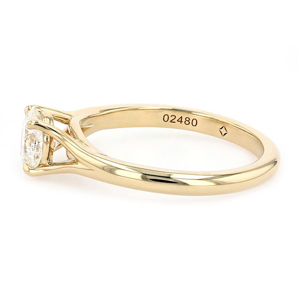 0.72ct De Beers Forevermark Black Label Oval Diamond Engagement Ring Image 2 La Mine d’Or Moncton, NB