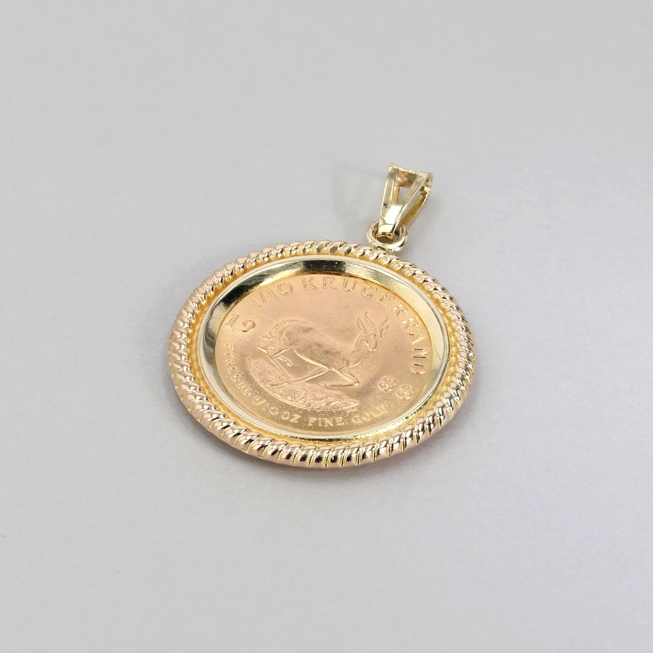 Estate 1/10th Ounce Fine Gold Krugerrand Coin Pendant 1988 Image 4 La Mine d'Or Moncton, NB