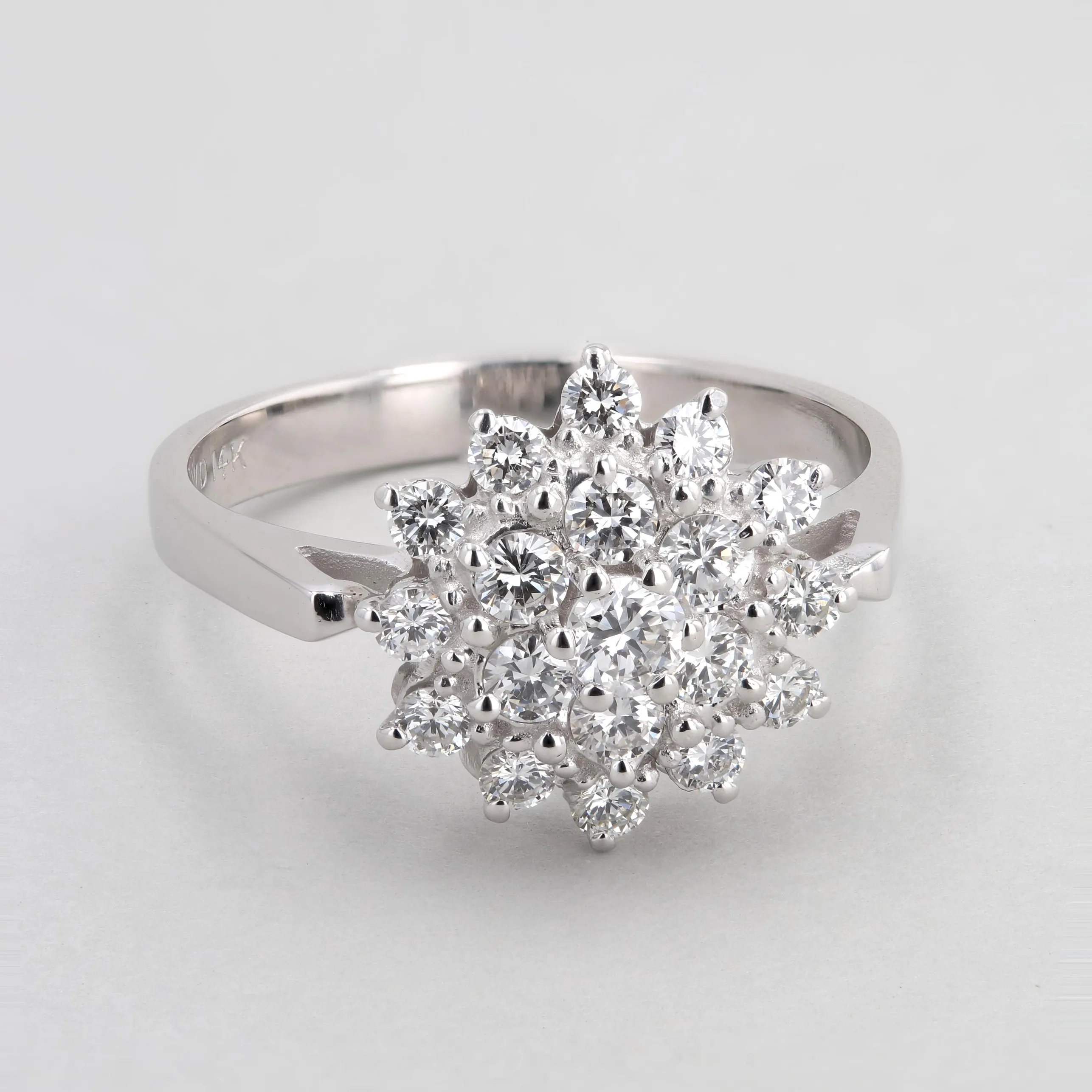 Estate Diamond Cluster Ring Image 3 La Mine d'Or Moncton, NB