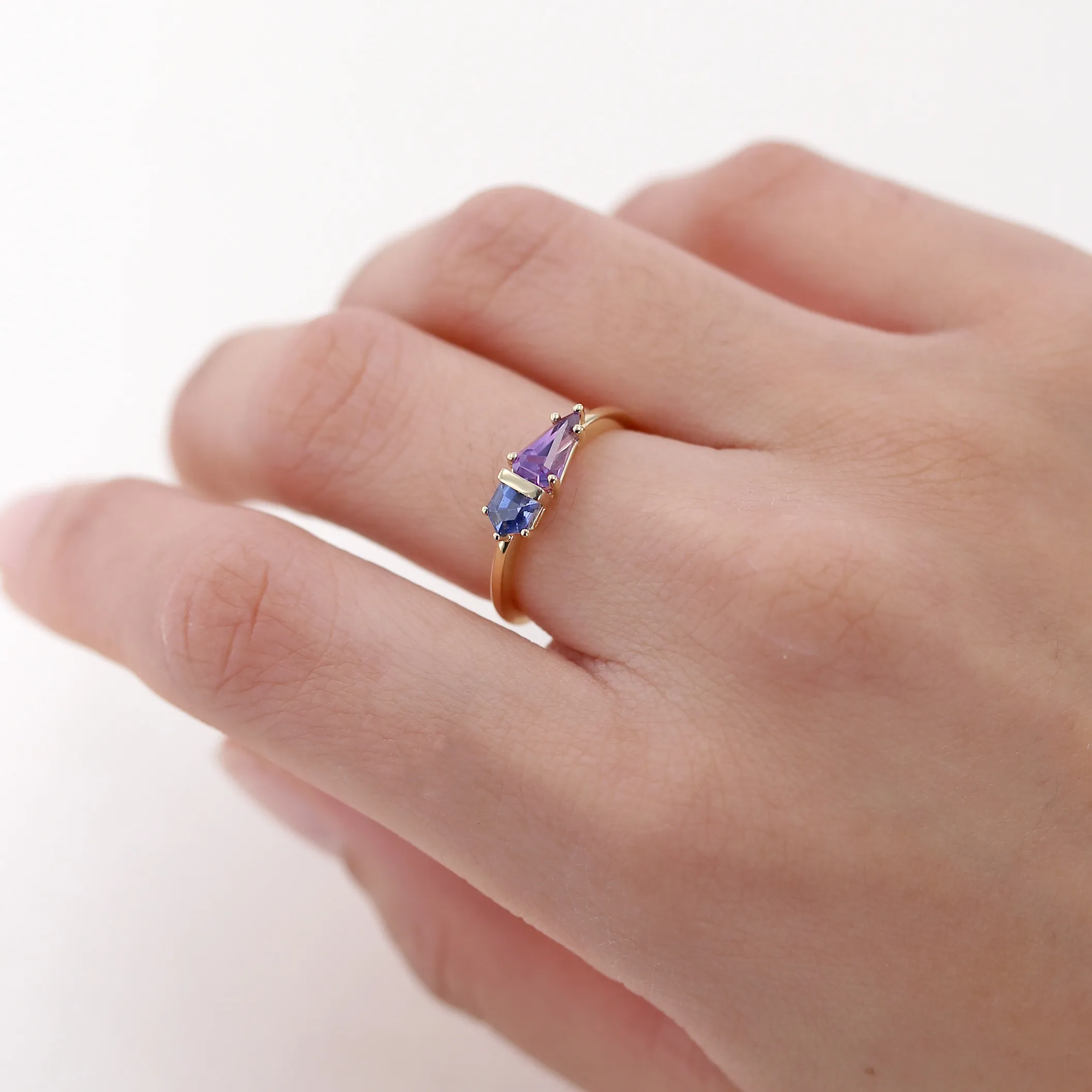 1.35tw Blue & Purple Sapphire Toi et Moi Ring Image 4 La Mine d'Or Moncton, NB