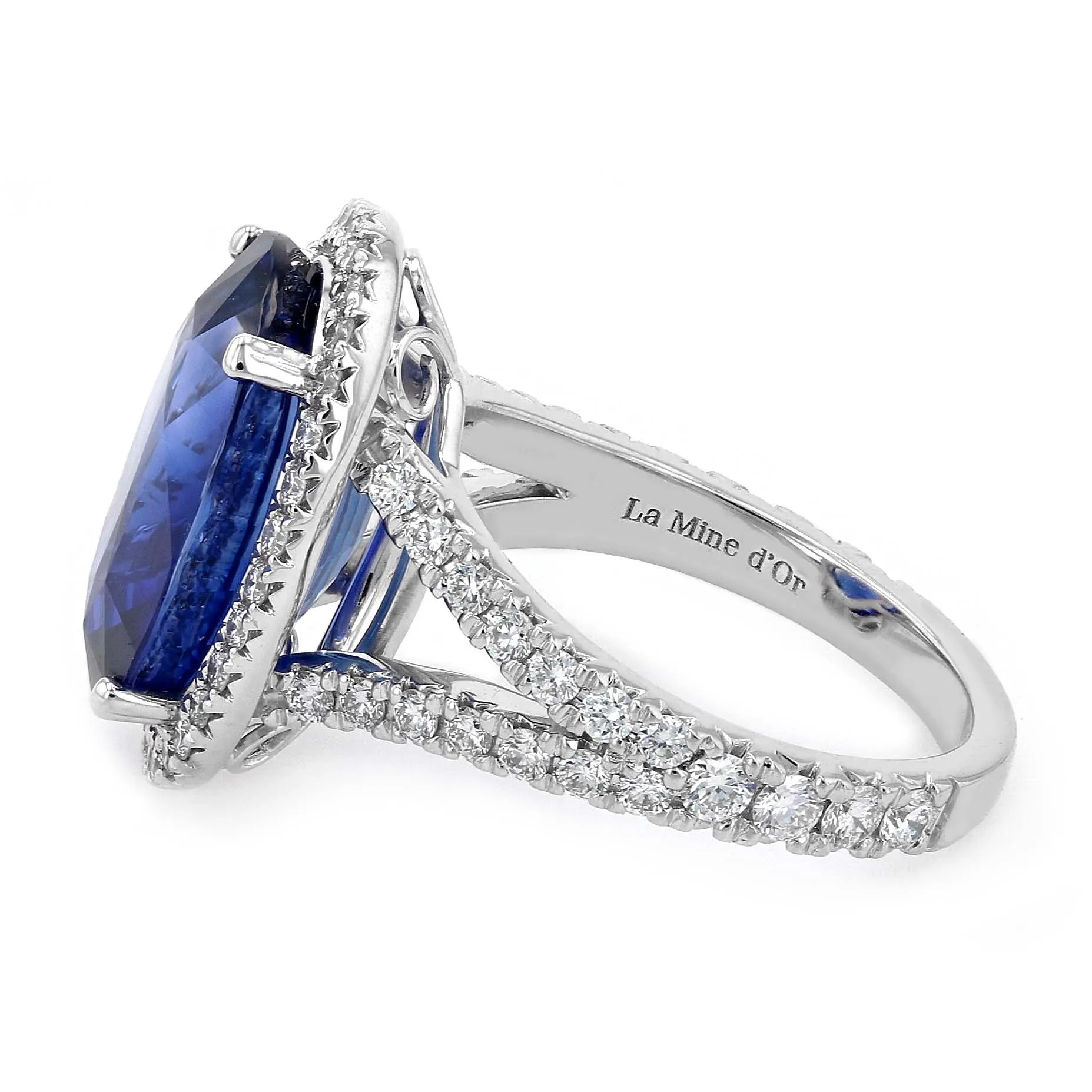 11.07tw Sapphire and Diamonds Halo Ring Image 2 La Mine d'Or Moncton, NB