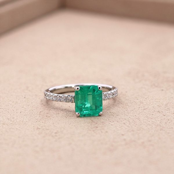 2.70tw Emerald & Diamond Pave Ring 18kt White Gold Image 2 La Mine d'Or Moncton, NB