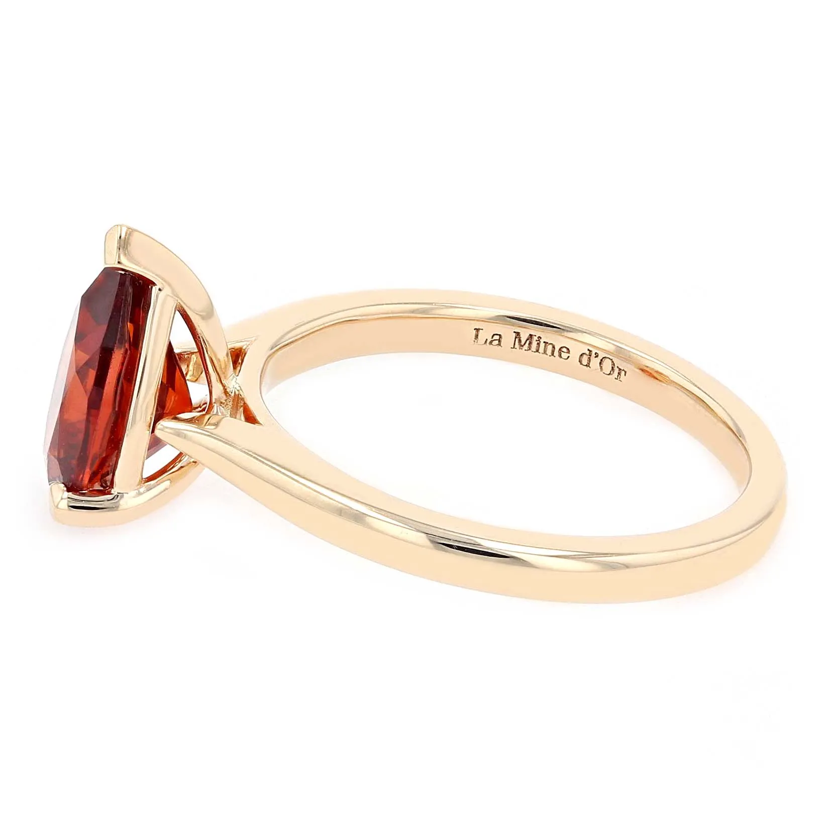 2.50ct Rio Pear Shape Solitaire Red Garnet Ring 14kt Yellow Gold Image 2 La Mine d'Or Moncton, NB