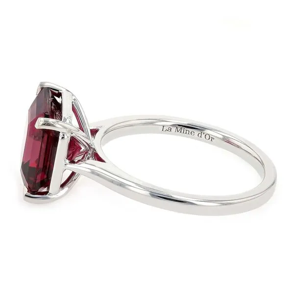 4.87ct Square Garnet Solitaire Ring Image 2 La Mine d'Or Moncton, NB