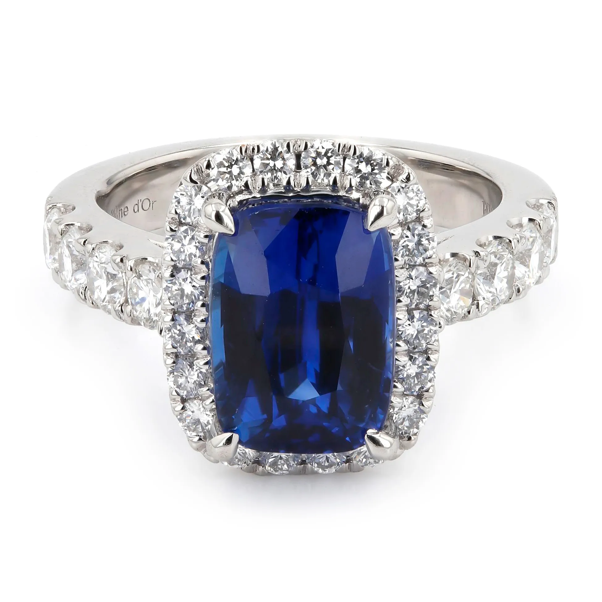 5.13ct Sapphire and Diamond Halo Platinum Ring La Mine d'Or Moncton, NB