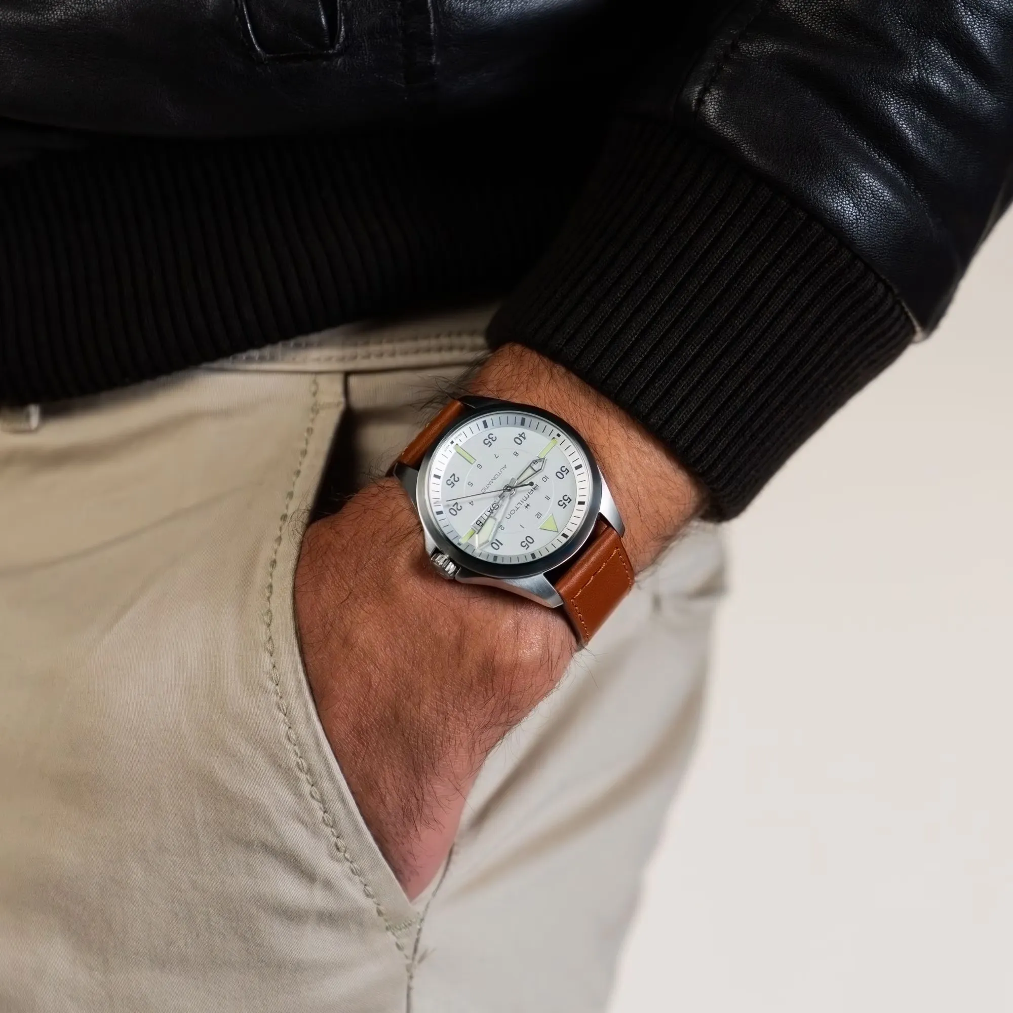 Hamilton Khaki Aviation Pilot Automatic Watch Silver Dial 42mm Image 5 La Mine d'Or Moncton, NB
