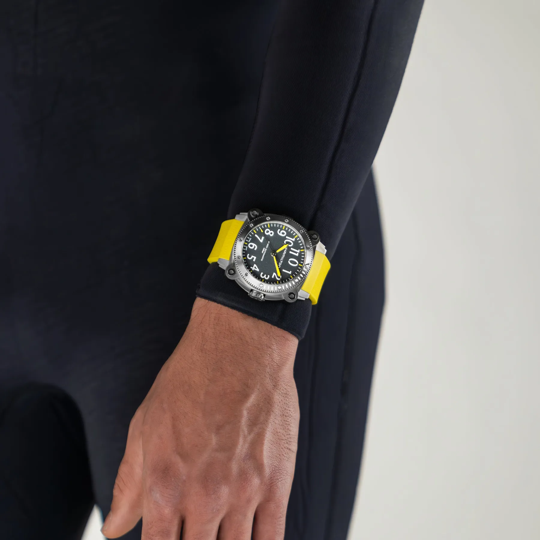 Hamilton Khaki Navy Belowzero Automatic Watch Black Dial 46mm Image 5 La Mine d'Or Moncton, NB