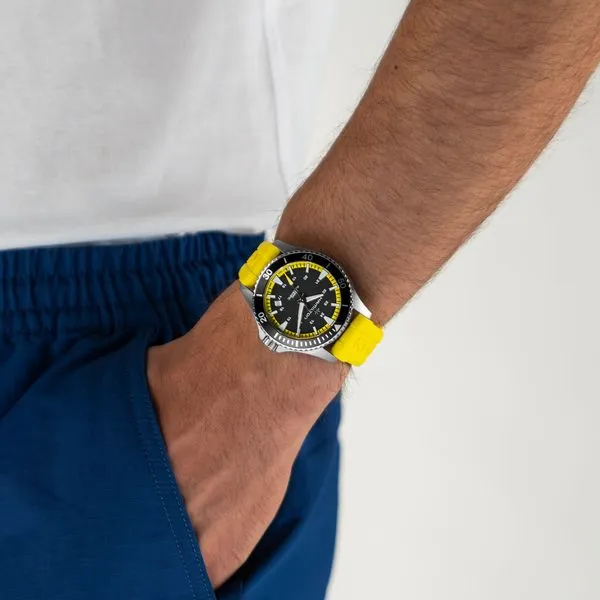 Hamilton Khaki Navy Scuba Automatic Watch Black Dial 40mm Image 5 La Mine d'Or Moncton, NB
