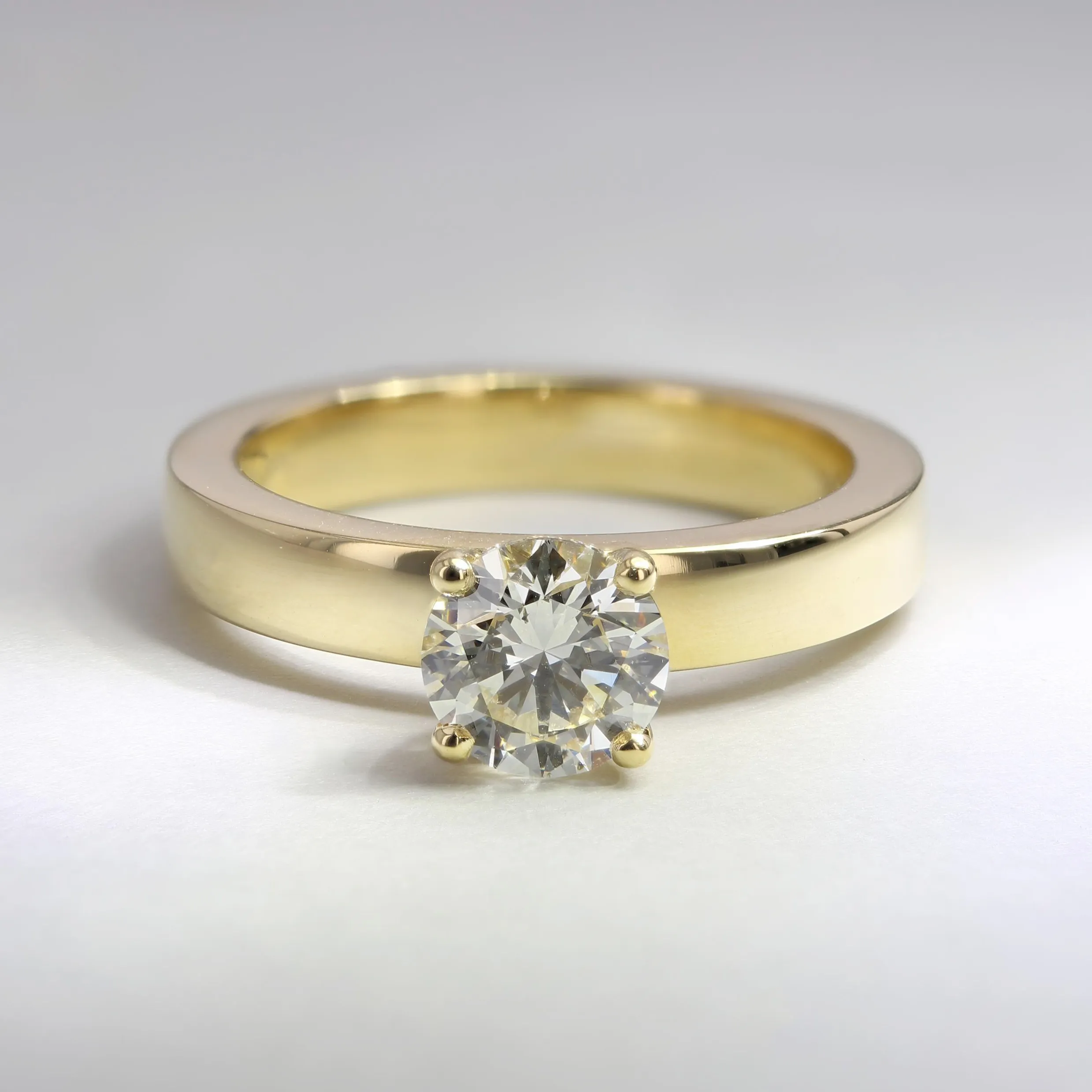 1.11tw Lagos Diamond Halo Engagement Ring 5mm Band Image 3 La Mine d'Or Moncton, NB