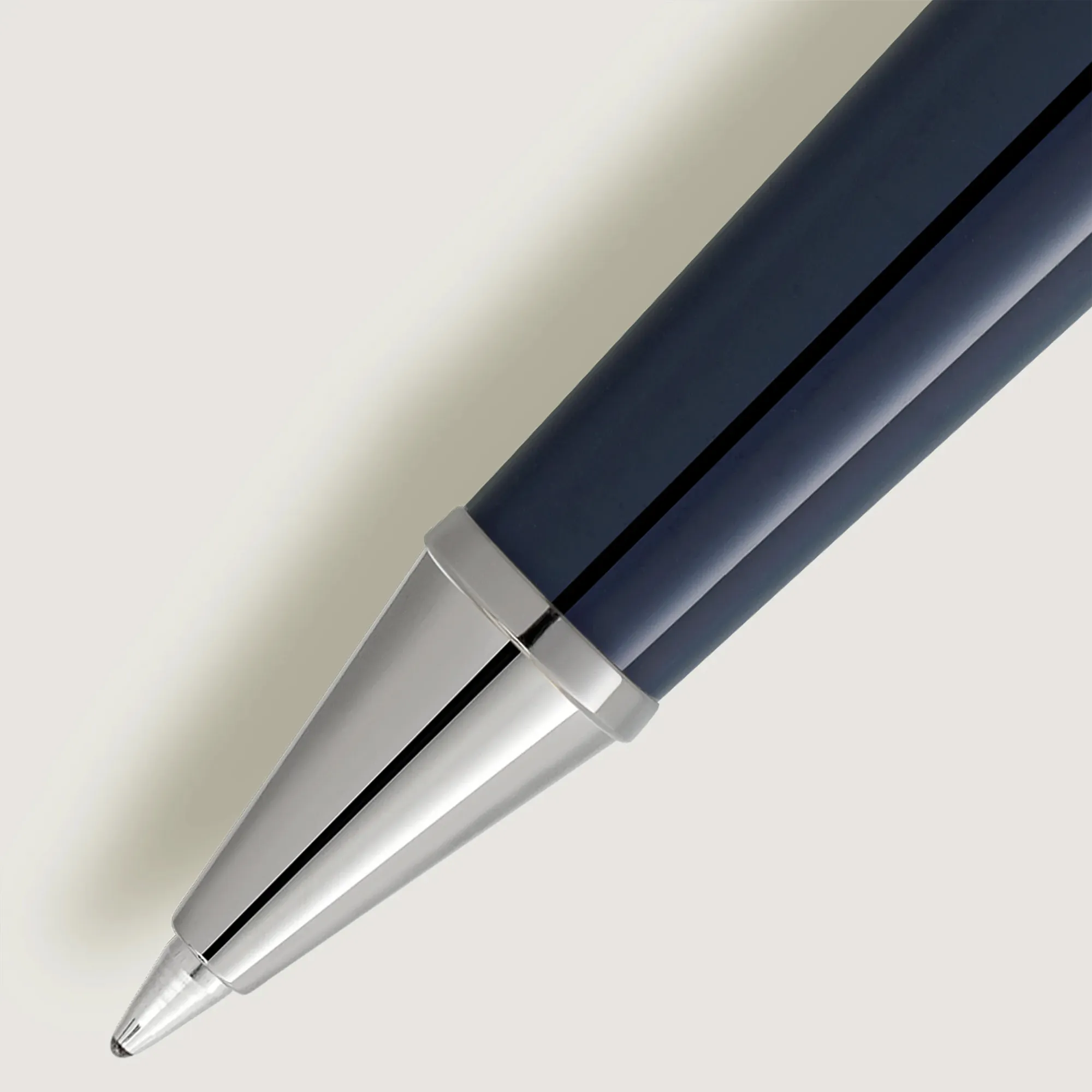 Montblanc Meisterstuck Around the World 80 Days Classique Rollerball Image 2 La Mine d'Or Moncton, NB