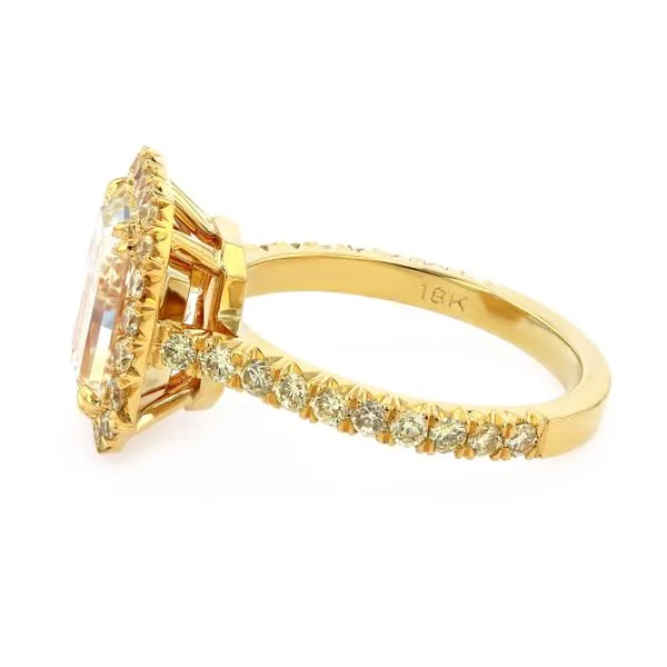 4.19tw Prive Fancy Yellow Radiant Diamond Halo Engagement Ring Image 2 La Mine d'Or Moncton, NB