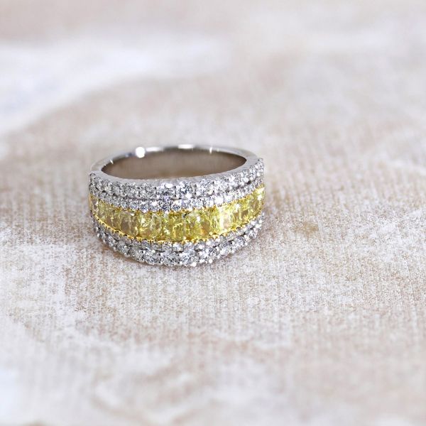 3.10tw Fancy Yellow & White Diamond Ring 18kt White Gold Image 3 La Mine d'Or Moncton, NB