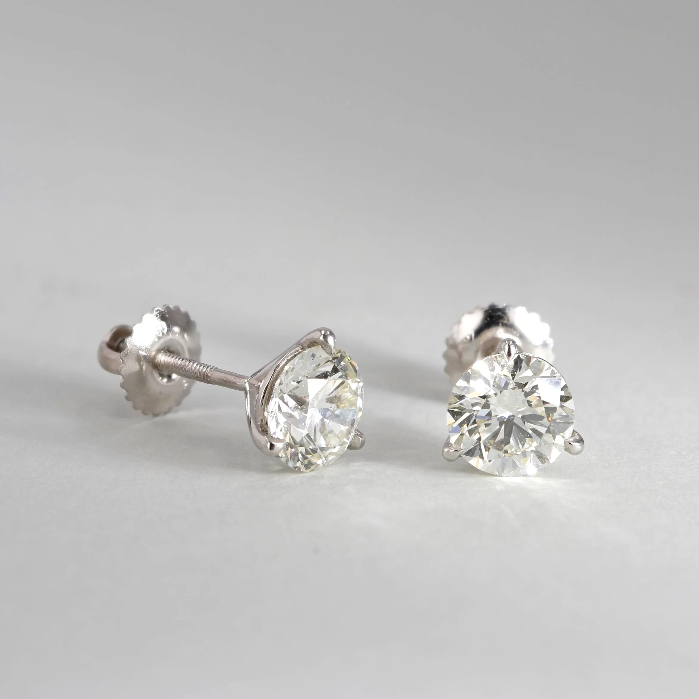2.41tw Signature Round Brilliant Diamond Stud Earrings