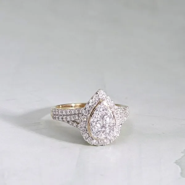 1.00tw Diamond Cluster Fashion Ring Image 3 La Mine d'Or Moncton, NB