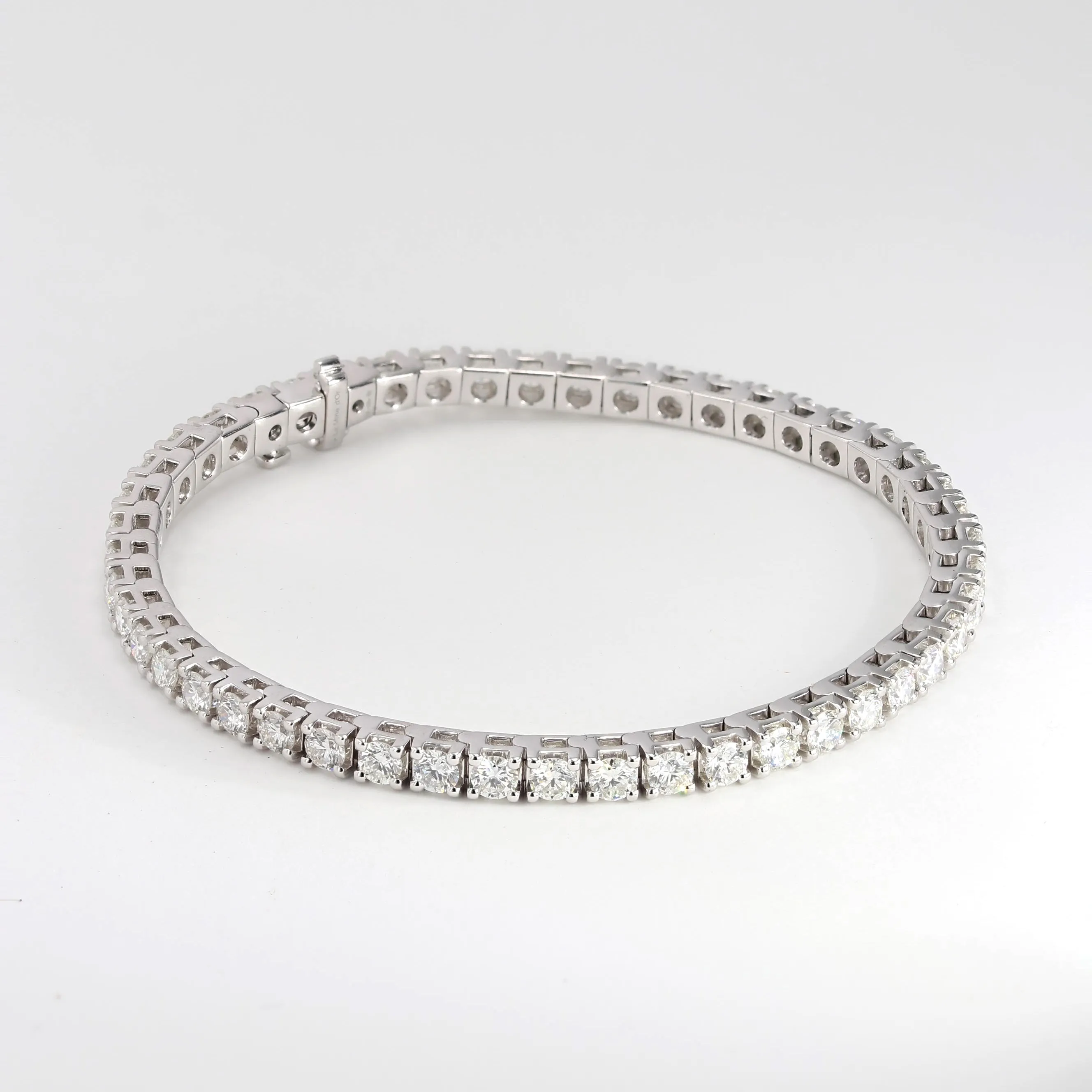 4.80ct Signature Diamond Tennis Bracelet 18kt White Gold 6.5" Image 2 La Mine d'Or Moncton, NB