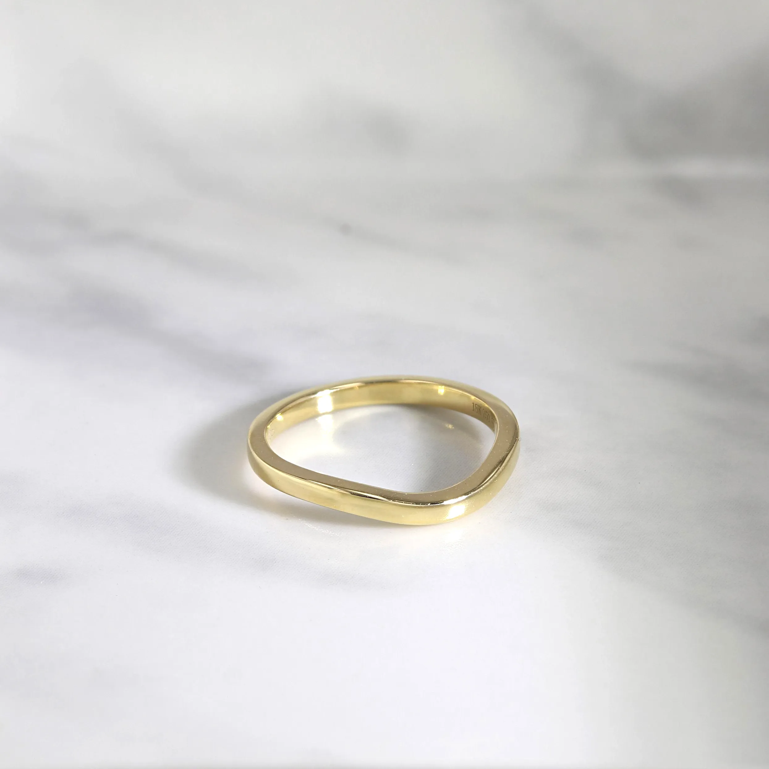18kt Yellow Gold Curved Band Image 3 La Mine d'Or Moncton, NB