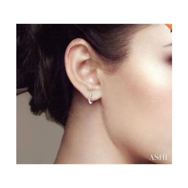 Earrings Image 2 Lee Ann's Fine Jewelry Russellville, AR