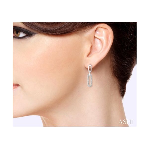 Earrings Image 2 Lee Ann's Fine Jewelry Russellville, AR