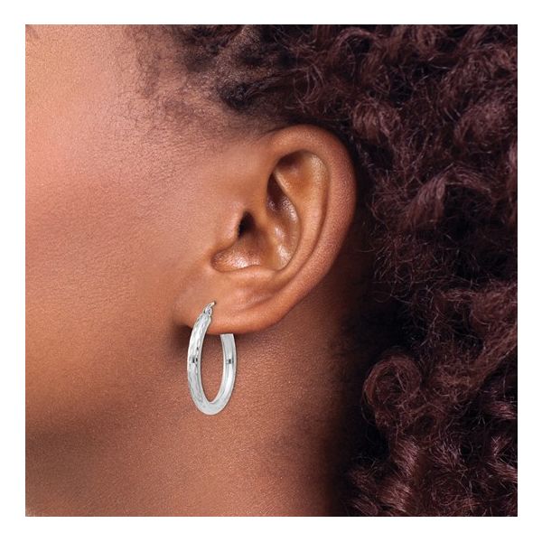 Earrings Image 2 Lee Ann's Fine Jewelry Russellville, AR