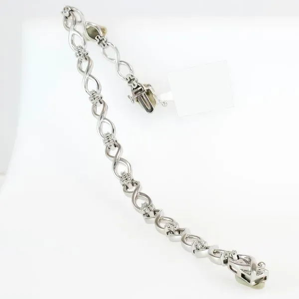 14K White Gold Infinity Loop Diamond Tennis Bracelet Image 3 LeeBrant Jewelry & Watch Co Sandy Springs, GA