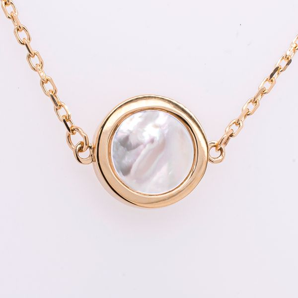 14K Yellow Gold Bezel Mother of Pearl Chain Necklace 18