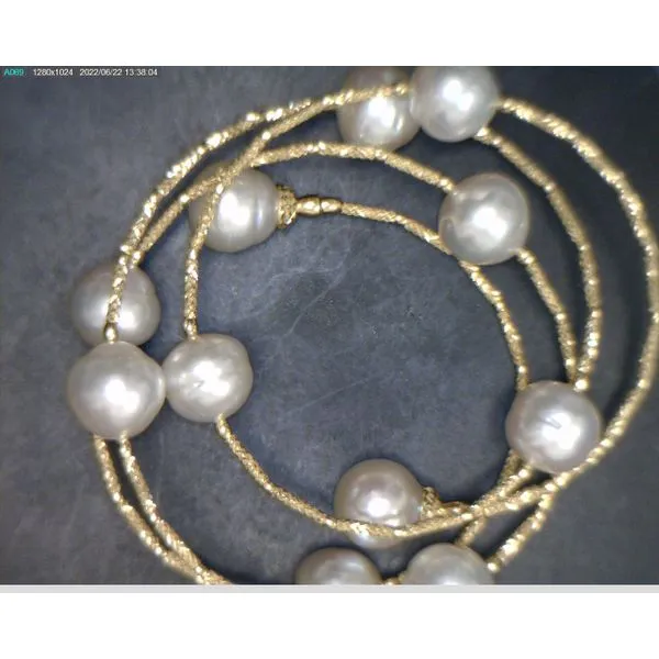 18K Yellow Gold Pearl Bracelet Image 2 LeeBrant Jewelry & Watch Co Sandy Springs, GA