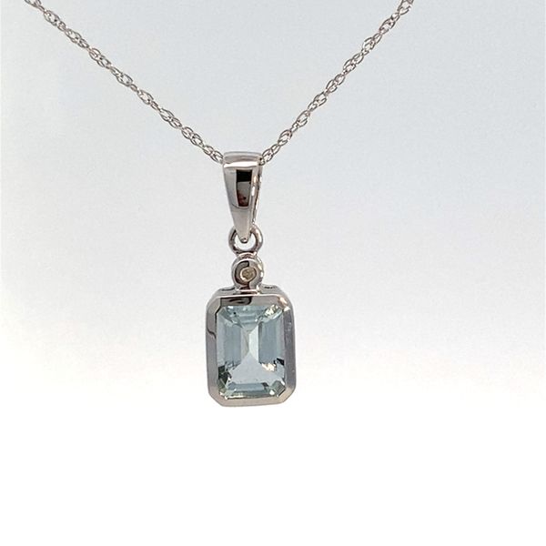 Pendant Leitzel's Jewelry Myerstown, PA