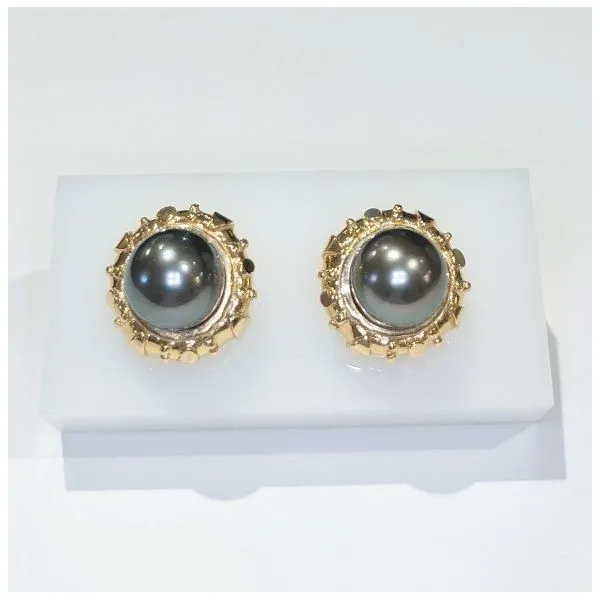 Earrings Leitzel's Jewelry Myerstown, PA