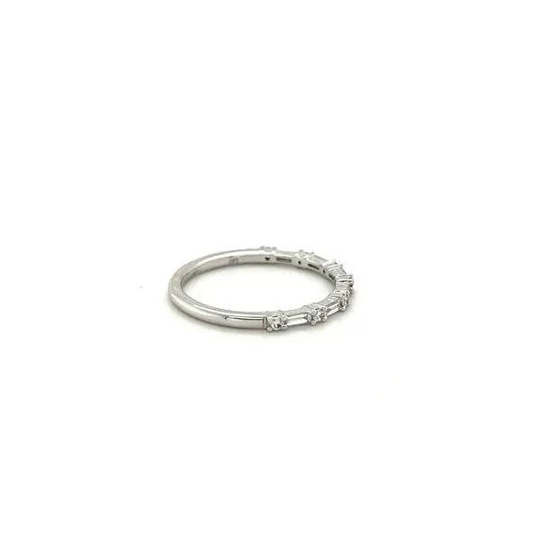 14Kt White Gold Round and Banquette Diamond Band  Image 2 Lennon's W.B. Wilcox Jewelers New Hartford, NY