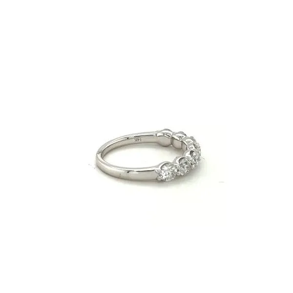 14Kt White Gold Diamond Band Image 2 Lennon's W.B. Wilcox Jewelers New Hartford, NY