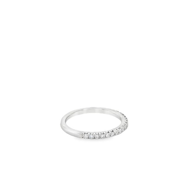 14KT WG 21 ROUND SHARED PRONG DIAMOND BAND - .25CTTW Image 2 Lennon's W.B. Wilcox Jewelers New Hartford, NY