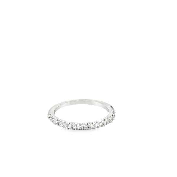 14KT WG 21 ROUND SHARED PRONG DIAMOND BAND - .25CTTW Lennon's W.B. Wilcox Jewelers New Hartford, NY